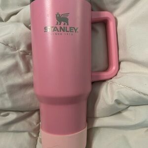 Stanley Pink 40oz cup tumbler